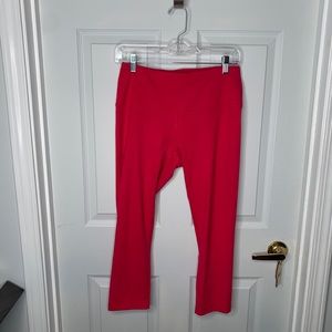 Hot pink 3/4 length yoga pants